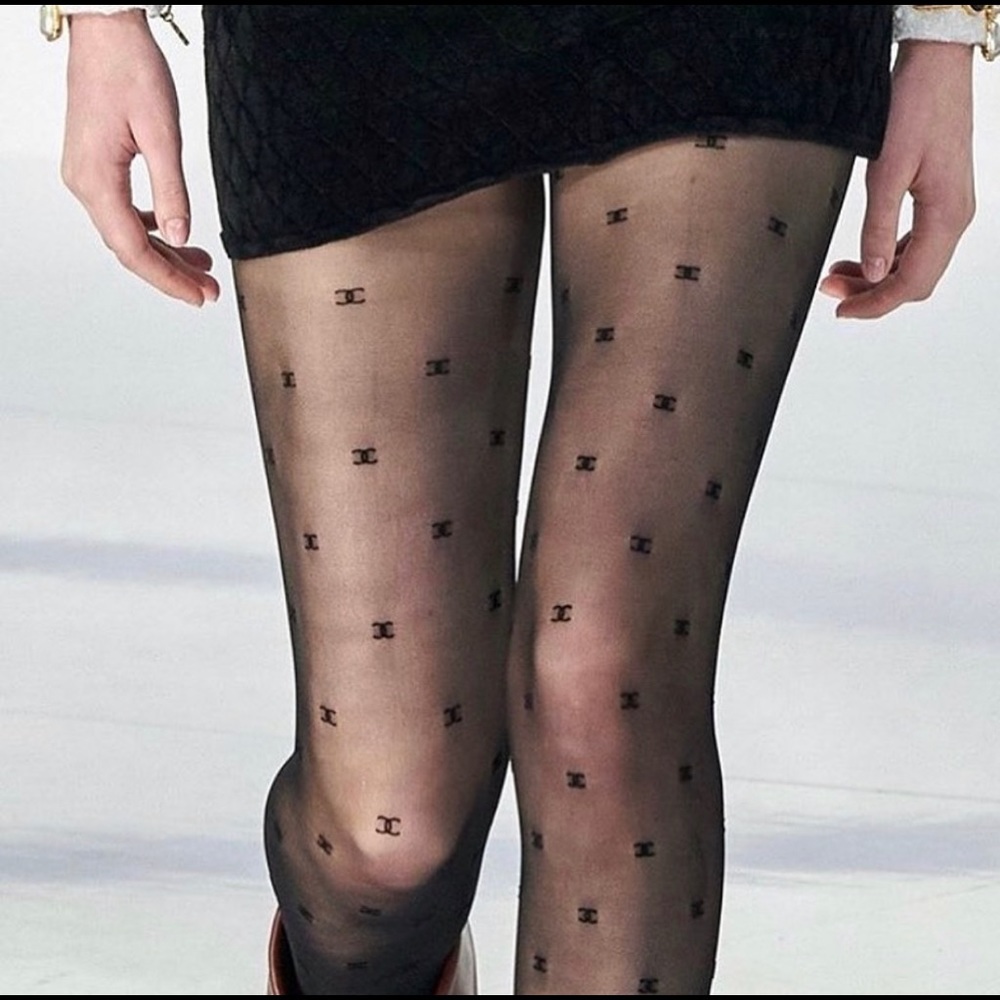 CHANEL CC Runway 🖤 Stockings tights Black size Medium M 🖤 - Picture 3 of 8